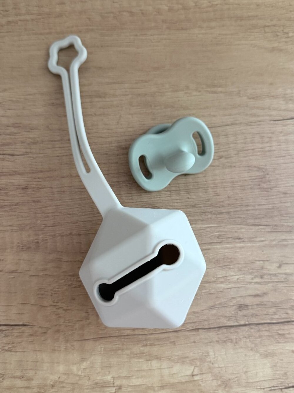 baby | silicone pacifier + holder set